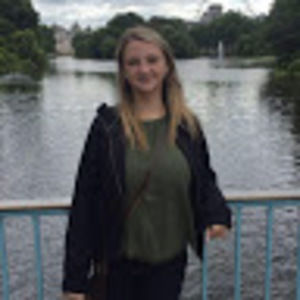 Meet your Posher, Becca